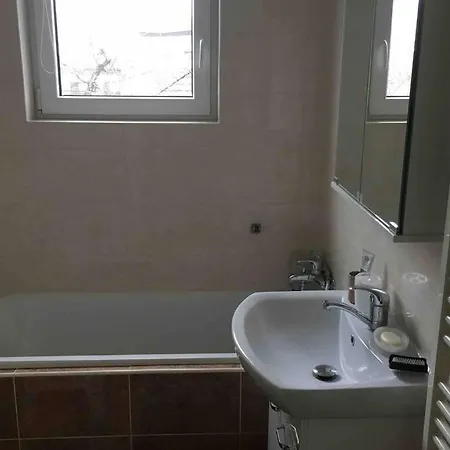 Apartman Family With Garden And Parking Spot