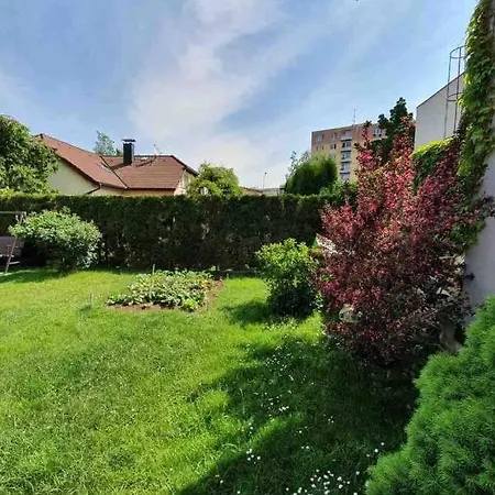 Apartman Family With Garden And Parking Spot České Budějovice